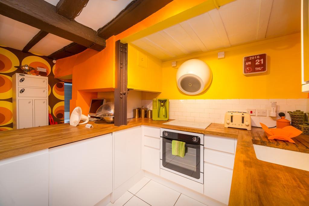 Trembling Madness Apartments York Exterior foto